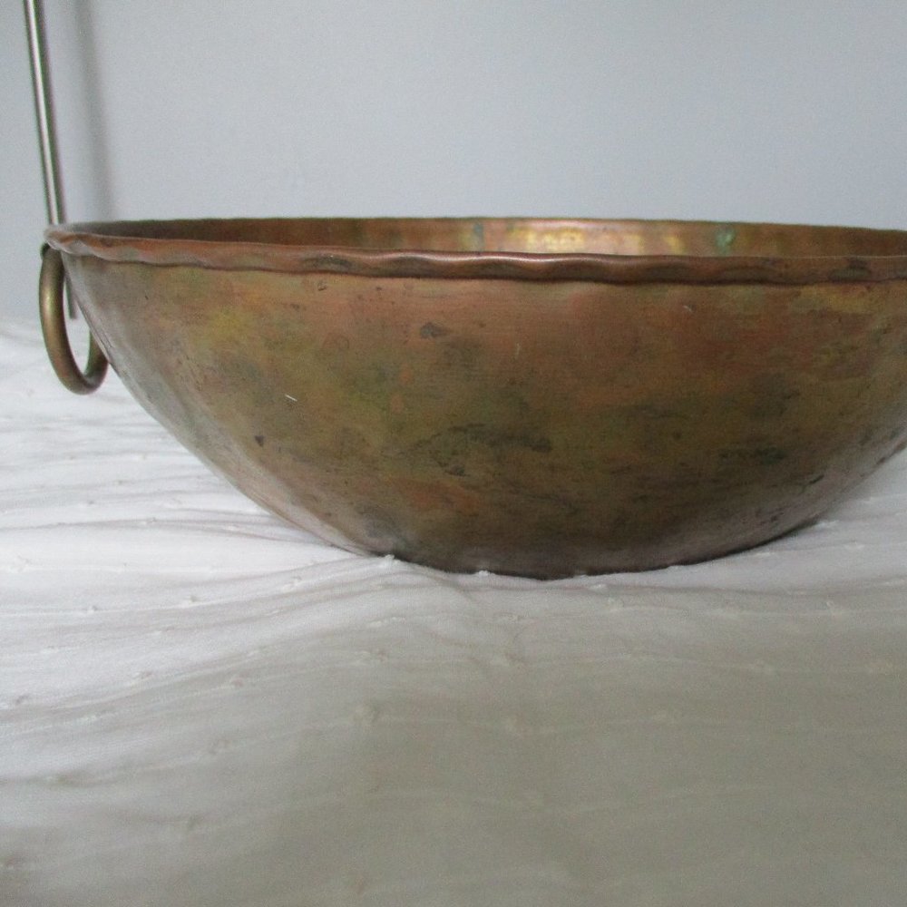 1940s hammered copper bowl - Picture 4 of 6